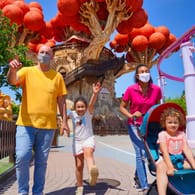 Eröffnung der Freizeitparks: In fast allen Parks gilt Maskenpflicht für Besucher ab sechs oder elf Jahren.