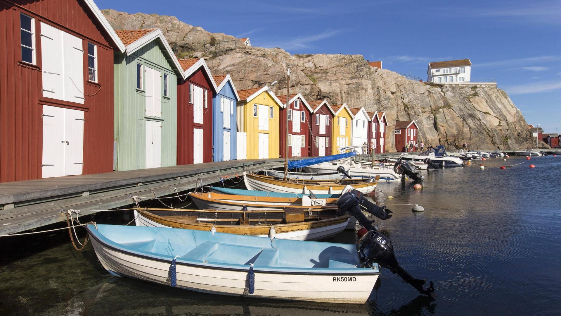 Schwedenhäuser an der Ostsee in Smögen in Schweden: Das skandinavische Land hat seine Grenzen wieder für Urlauber geöffnet.