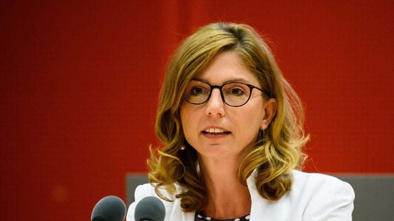 Sabine Bätzing-Lichtenthäler (SPD), Gesundheitsministerin von RP