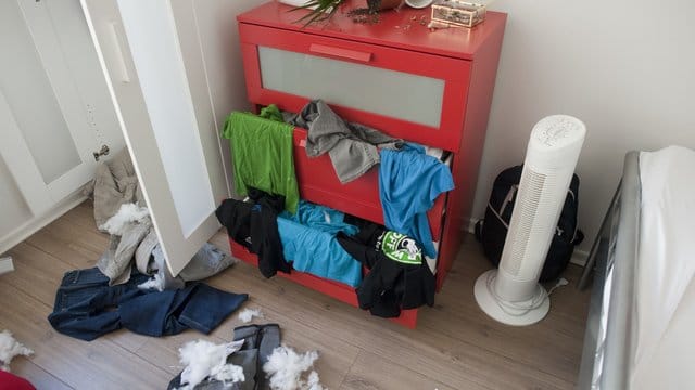 Nach einem Einbruch sollten Versicherte eine sogenannte Stehlgutliste erstellen. Nach einem Einbruch sollten Versicherte eine sogenannte Stehlgutliste erstellen.