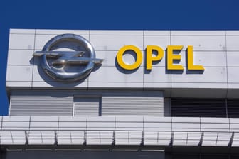 Autofusion: PSA mit den Marken Opel, Peugeot, DS und Citroën und FCA hatten ihre Fusion schon im Dezember beschlossen.