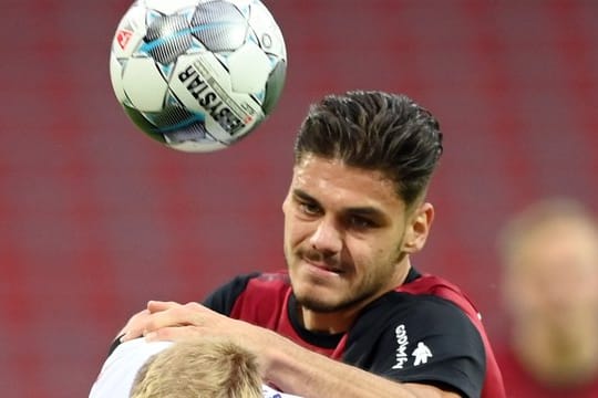 Konstantinos Mavropanos in Aktion.