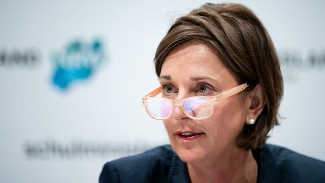 Yvonne Gebauer Yvonne Gebauer