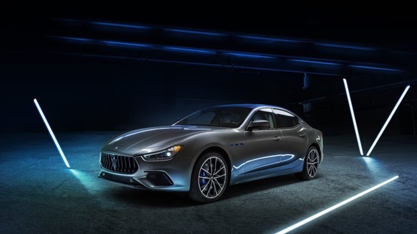 Neuvorstellung: Maserati bietet seine Limousine Ghibli vom September an auch mit einem Mild-Hybrid-System an.