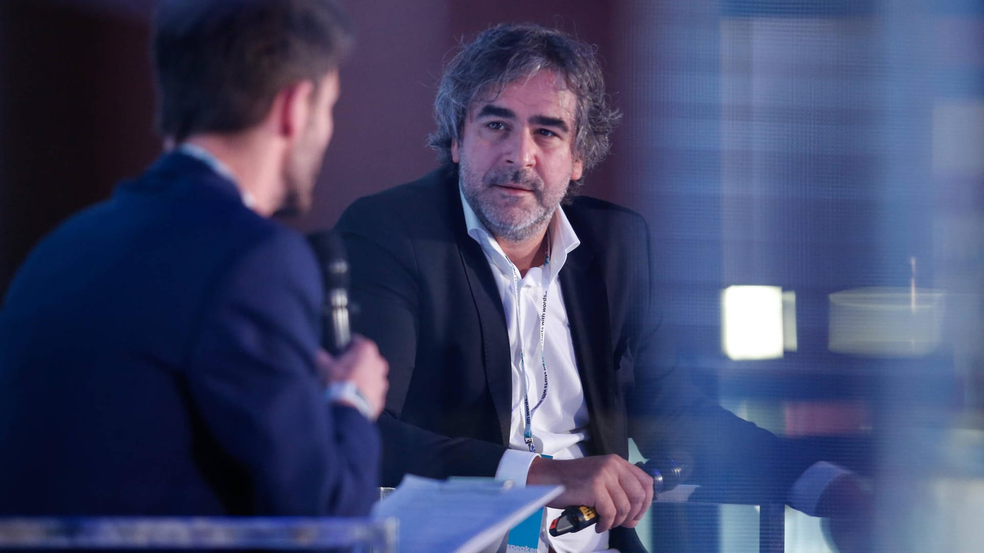 Deniz Yücel (Archivbild): Der Journalist wurde von einem Gericht in der Türkei zu fast drei Jahren Haft verurteilt.