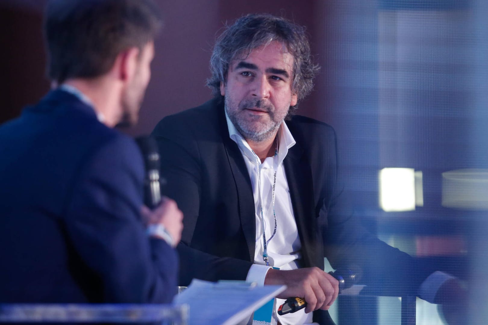 Deniz Yücel (Archivbild): Der Journalist wurde von einem Gericht in der Türkei zu fast drei Jahren Haft verurteilt.