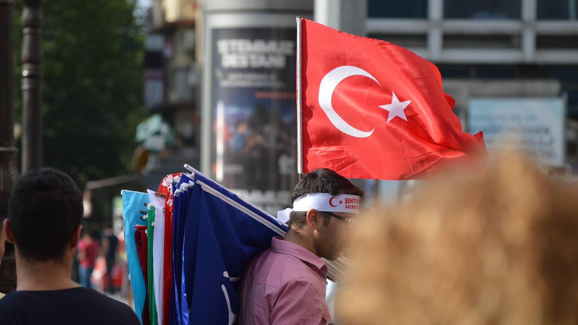 Eine Festnahme von Konsulatsangestellten hatte 2017 die Beziehungen zwischen Washington und Ankara belastet. Eine Festnahme von Konsulatsangestellten hatte 2017 die Beziehungen zwischen Washington und Ankara belastet.