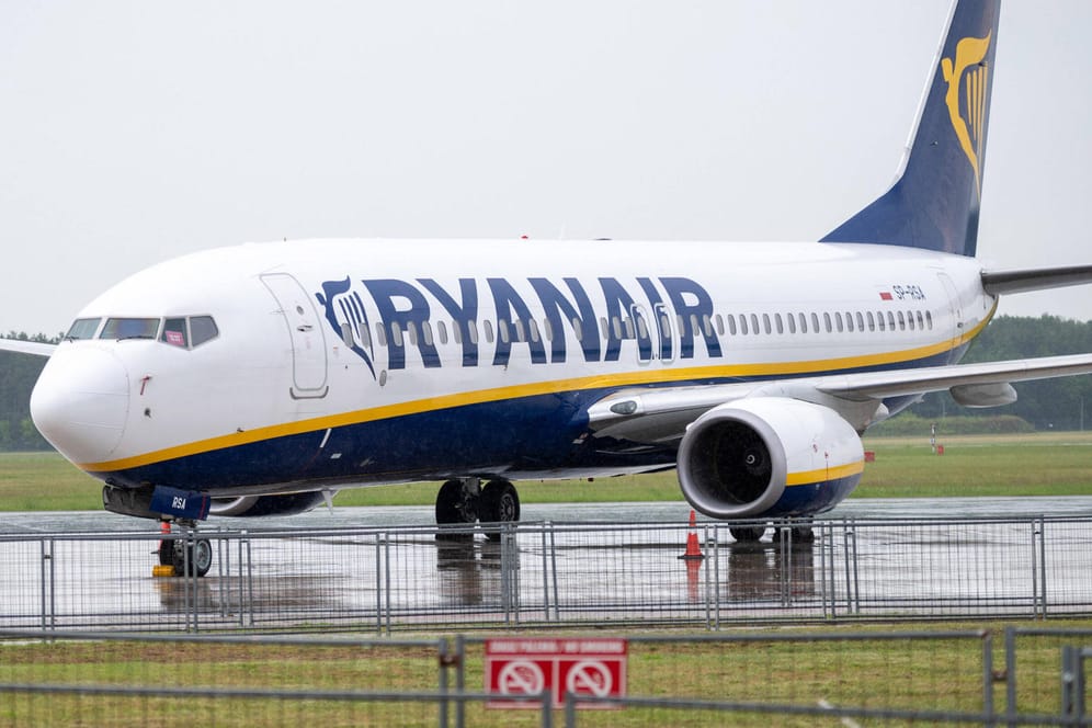 Ein Flugzeug der irischen Fluggesellschaft Ryanair: Auf einem Flug von London nach Oslo hat eine Ryanair-Maschine eine Bombendrohung erhalten.