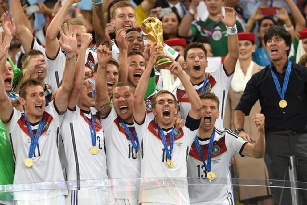 Die deutsche Nationalmannschaft feiert den WM-Sieg 2014.