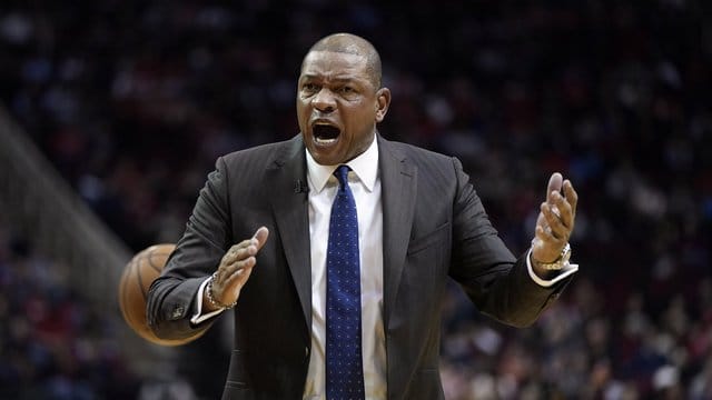 "Yeah, du kannst nirgendwo hingehen, ohne daran erinnert zu werden", sagt Doc Rivers. "Yeah, du kannst nirgendwo hingehen, ohne daran erinnert zu werden", sagt Doc Rivers.