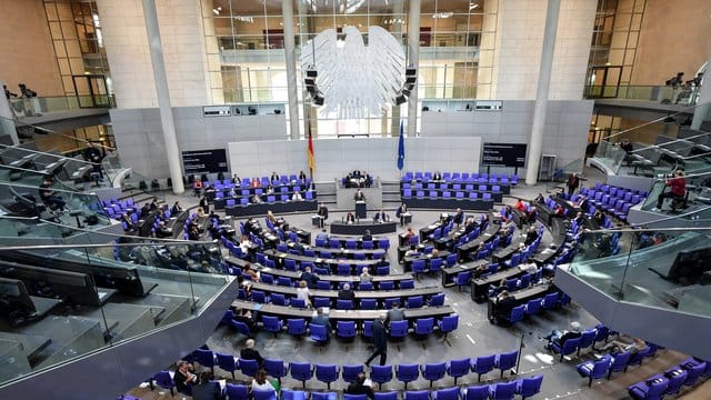 Blick in den Bundestag in Berlin.
