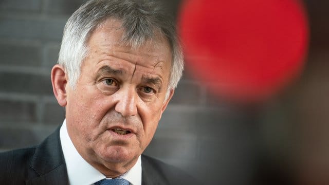 Nach Krawallen auf Frankfurter Opernplatz Nach Krawallen auf Frankfurter Opernplatz