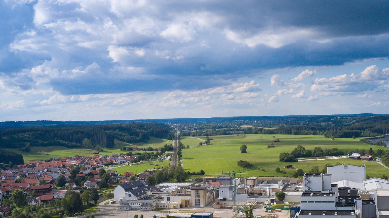 Ostallgäu: Nahe Biessenhofen kippte ein 17-Jähriger mit einem gestohlenen LKW um.