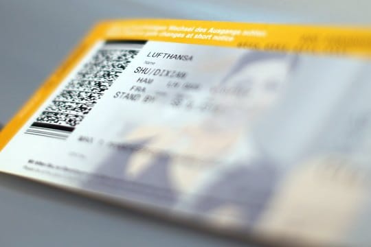 Ein Flugticket der Lufthansa Ein Flugticket der Lufthansa