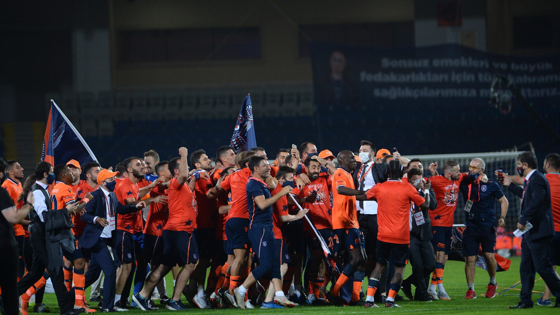 Jubel bei Basaksehir FK: Der Klub stieg 2014 in die erste Liga auf.