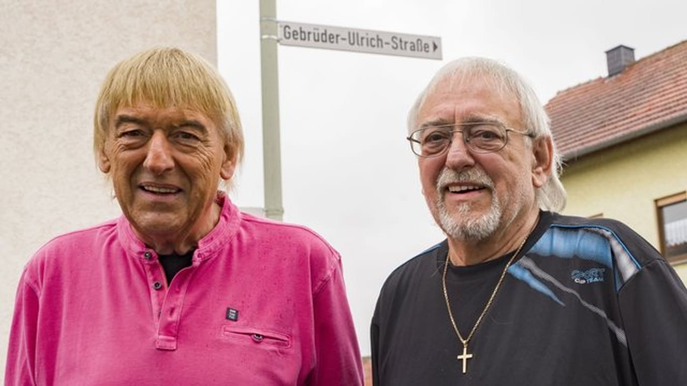 Karl-Heinz Ulrich (r) und sein Bruder Bernd Ulrich (l) bilden das Schlagerduo Amigos.