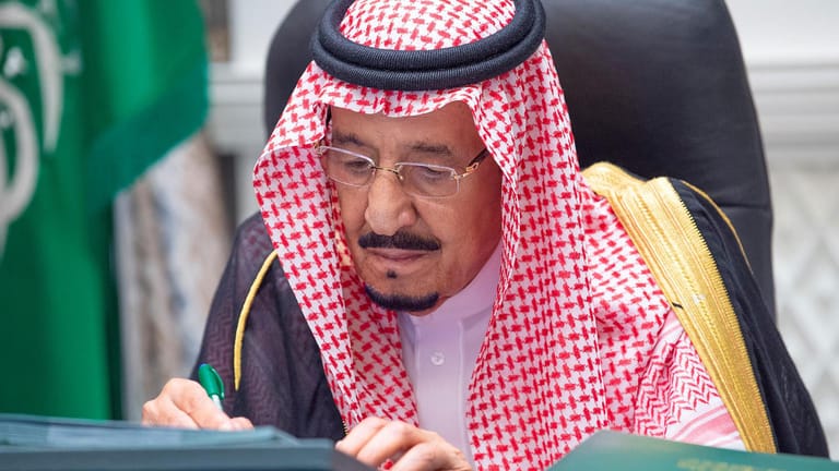 Saudi-Arabiens König Salman: Salman ist am Montag in Riad ins Krankenhaus gebracht worden.
