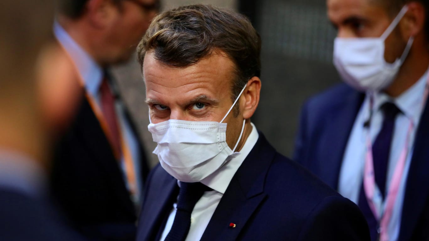 Der EU-Sondergipfel zur Bekämpfung der Corona-Pandemie ist ein Geduldsspiel: Der französische Präsident Macron hat in der Nacht Dampf abgelassen.