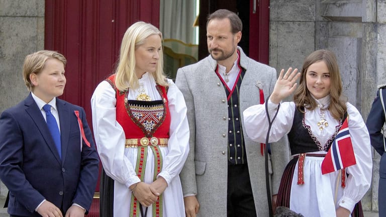 Die norwegische Königsfamilie verbringt den Sommer auf der Insel Dvergsøya.