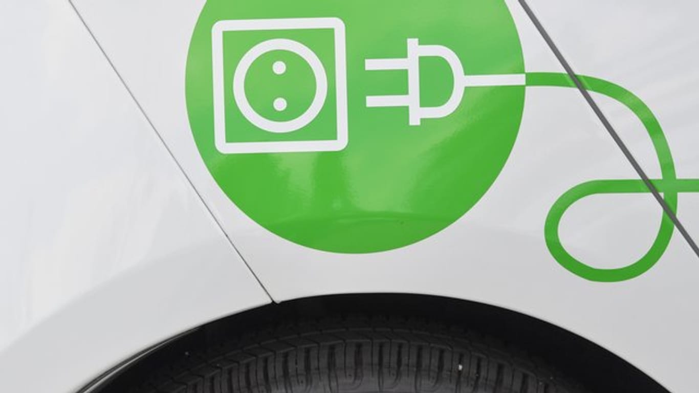 Elektromobilität: Laut einer Umfrage wollen sich elf Prozent der potenziellen Autokäufer ein reines E-Auto anschaffen.
