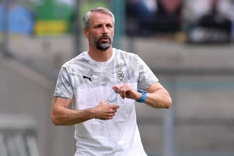 Gladbachs Trainer Marco Rose wird mit der Mannschaft das Sommer-Trainingslager im nordrhein-westfälischen Marienfeld beziehen.