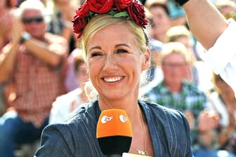 "ZDF Fernsehgarten": Andrea Kiewel kann in Mainz bald wieder Zuschauer begrüßen.