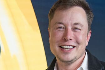 Elon Musk gibt Rätsel auf.