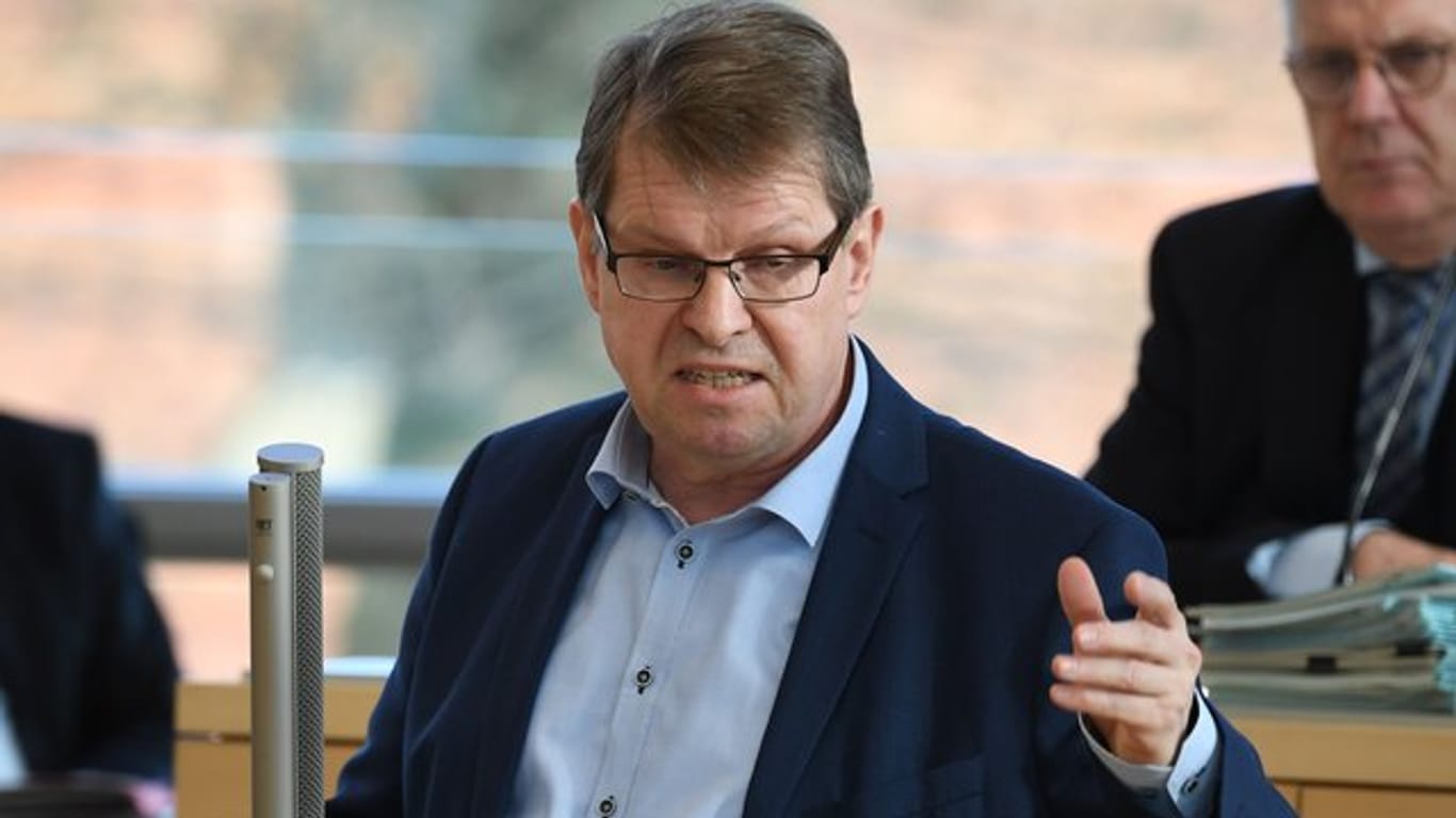 Ralf Stegner: Der SPD-Poltiker kritisiert ein Interview mit Jörg Meuthen.