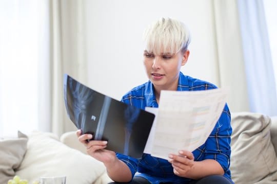Eine private Erwerbsunfähigkeitsversicherung ist für körperlich Tätige mit hohem Berufsunfähigkeitsrisiko oft deutlich günstiger als eine Berufsunfähigkeitsversicherung. Eine private Erwerbsunfähigkeitsversicherung ist für körperlich Tätige mit hohem Berufsunfähigkeitsrisiko oft deutlich günstiger als eine Berufsunfähigkeitsversicherung.