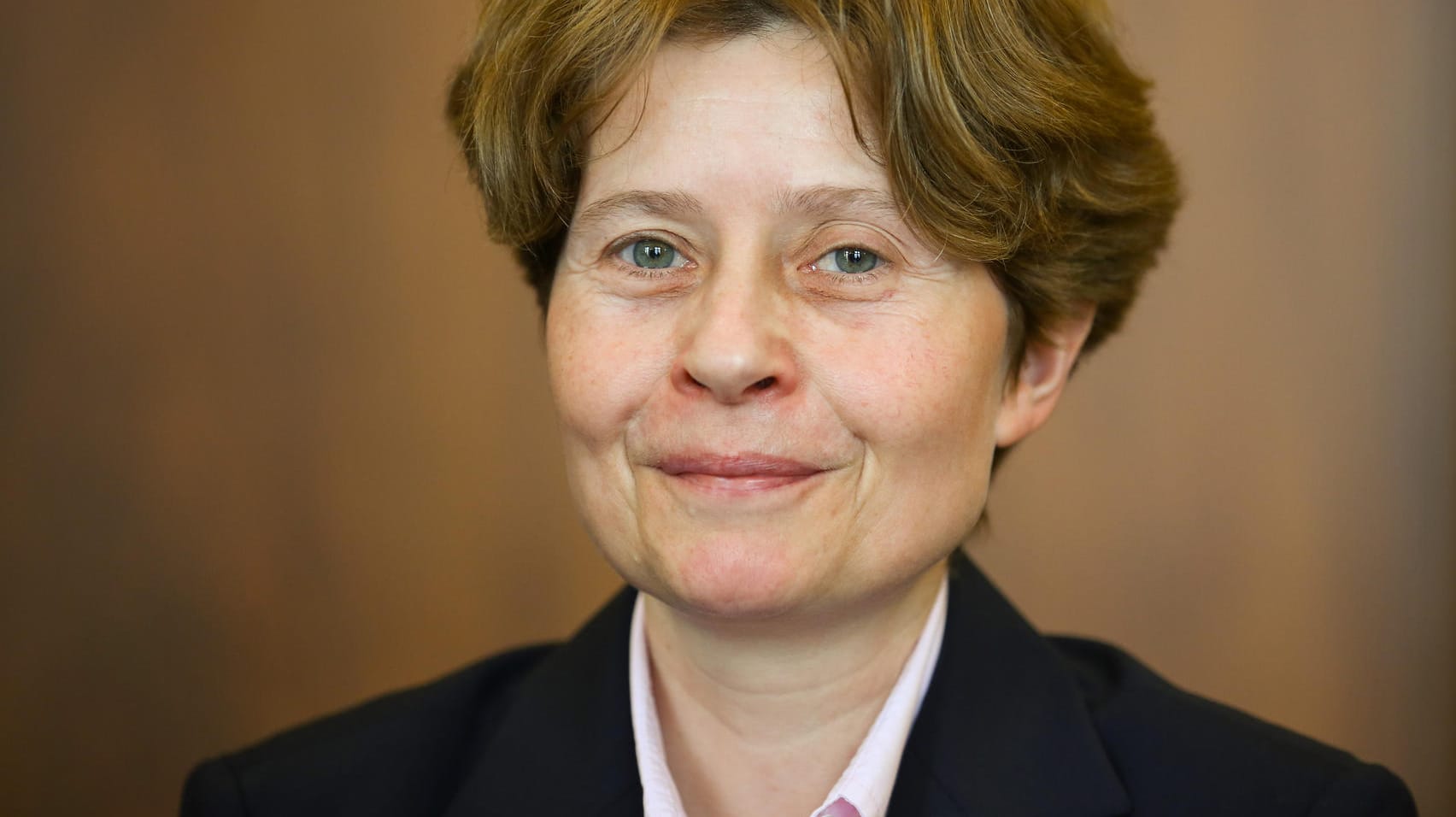 Britta Bannenberg: Trittbrettfahrer wollten dann zwar nicht entdeckt werden, aber sie wollten mediale Aufmerksamkeit. Britta Bannenberg: Trittbrettfahrer wollten dann zwar nicht entdeckt werden, aber sie wollten mediale Aufmerksamkeit.
