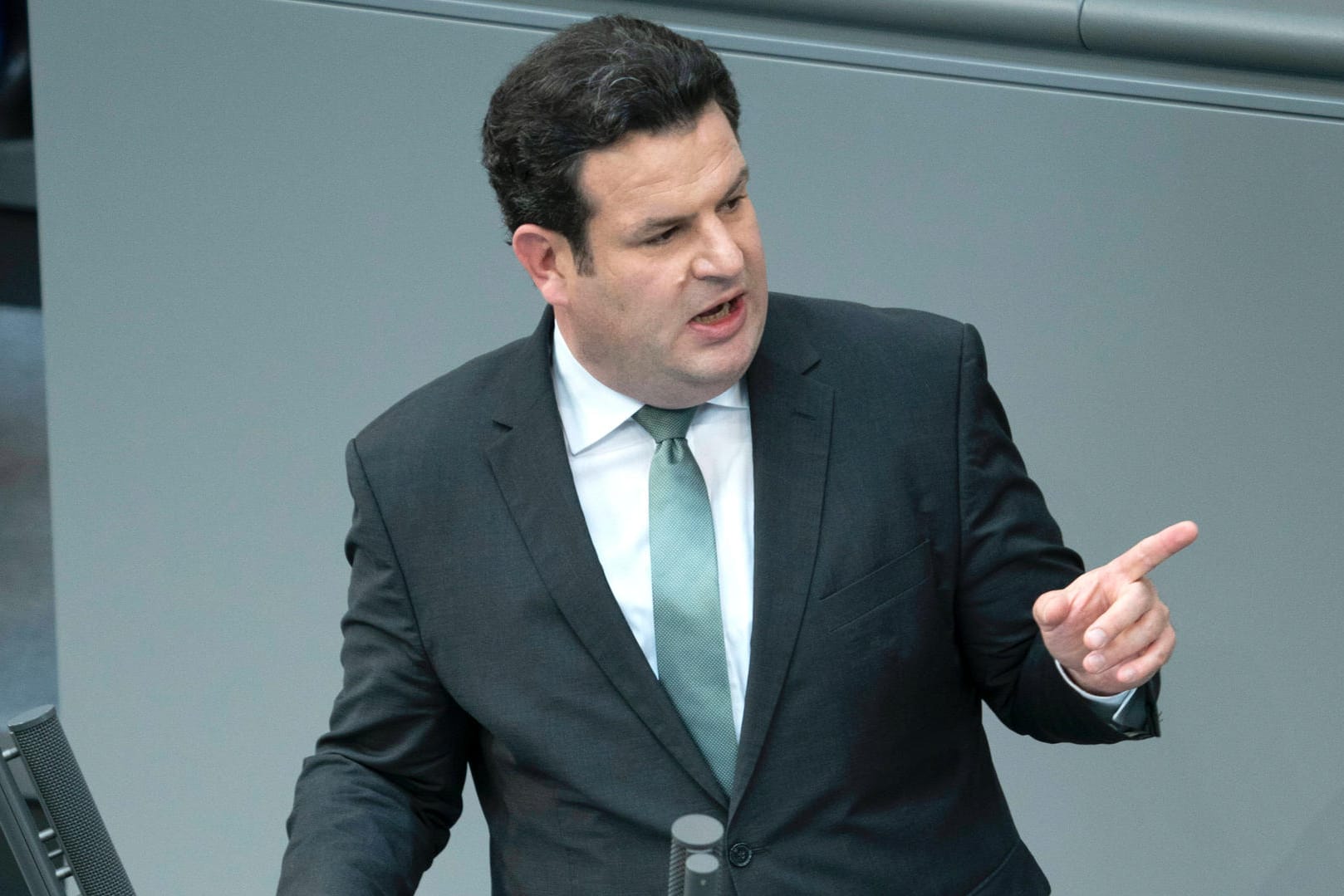 Hubertus Heil will Veränderungen in Schlachthöfen gesetzlich verankern.