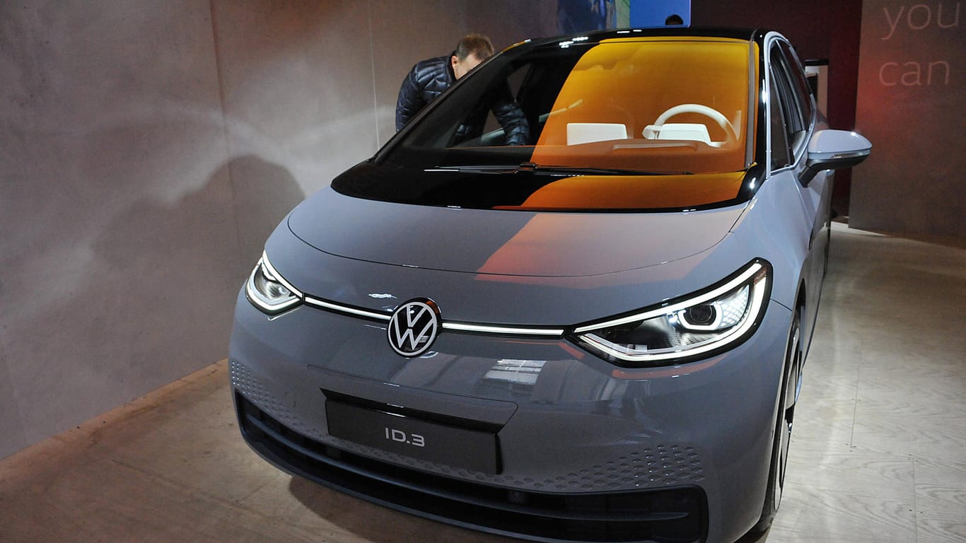 VW ID.3: Das Elektroauto soll die Rolle des Golf übernehmen. Schon 2025 wollen die Wolfsburger mehr als eine Million E-Autos pro Jahr verkaufen.