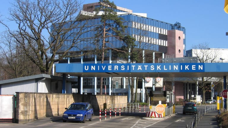 Universitätskliniken am Venusberg: Am UKB ist ein dreijähriges Kind nach einer Covid-19-Erkrankung gestorben.
