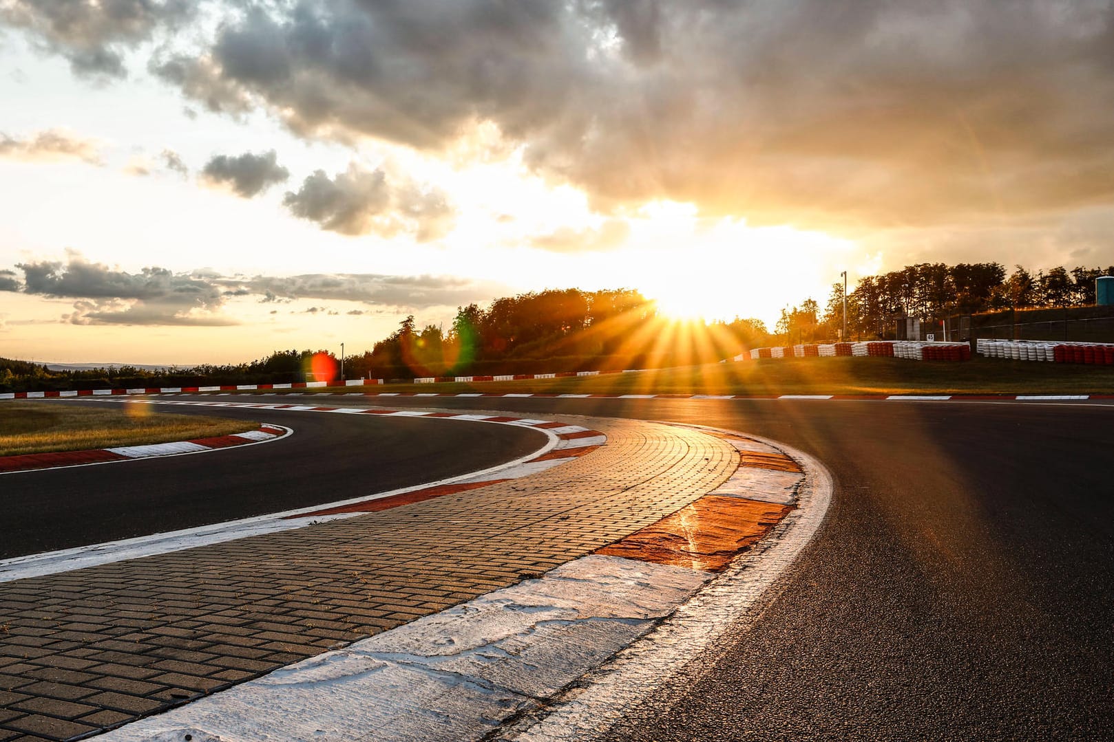 Nürburg: Der Nürburgring könnte noch in dieser Saison sein Comeback geben.