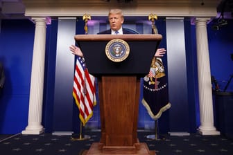 Donald Trump: Zuletzt hatte der US-Präsident einen neuen Ton angeschlagen und vor dem Virus gewarnt.