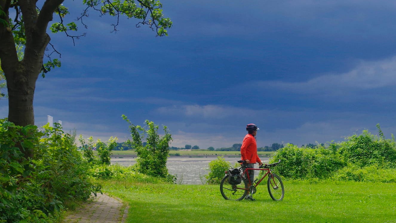 Wechselhaftes und teils ungemütliches Sommerwetter: So richtig Sommer ist es nur in einem Landesteil, der Rest muss immer wieder mit Unwettern und Regen rechnen.