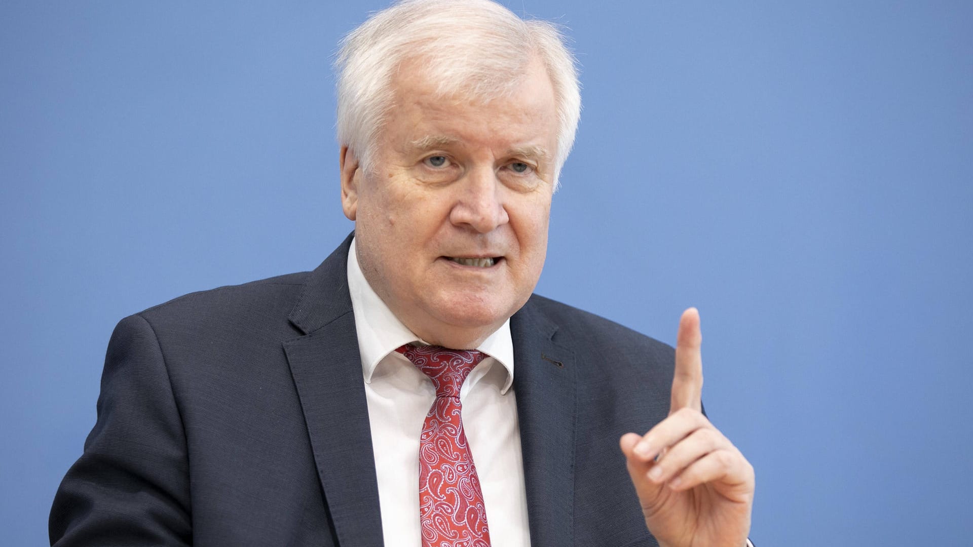 Bundesinnenminister Horst Seehofer warnt vor illegaler Migration.