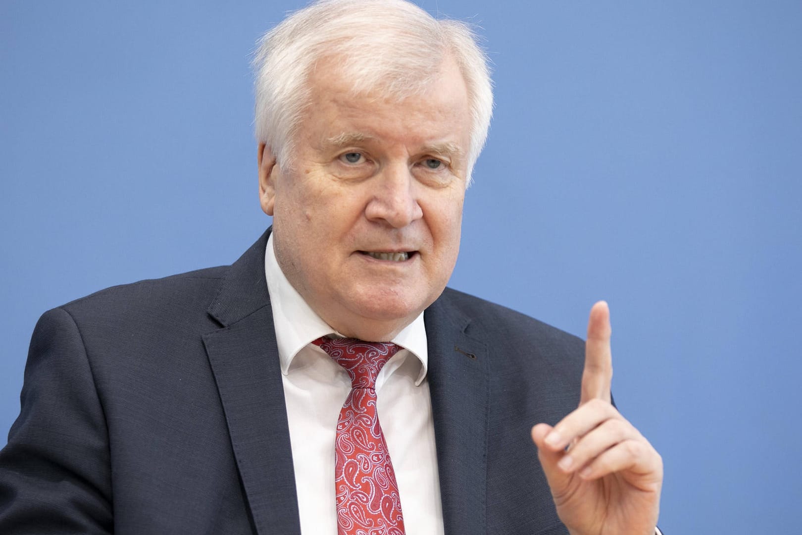 Bundesinnenminister Horst Seehofer warnt vor illegaler Migration.