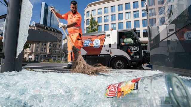 Die Stadt Frankfurt am Main hat sich ein neues Konzept für den Opernplatz ausgedacht. Die Stadt Frankfurt am Main hat sich ein neues Konzept für den Opernplatz ausgedacht.