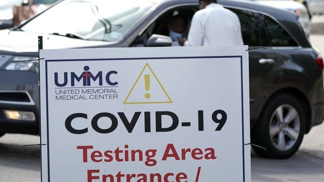 In den USA sind insgesamt mehr als vier Millionen Menschen Corona-positiv getestet worden. In den USA sind insgesamt mehr als vier Millionen Menschen Corona-positiv getestet worden.