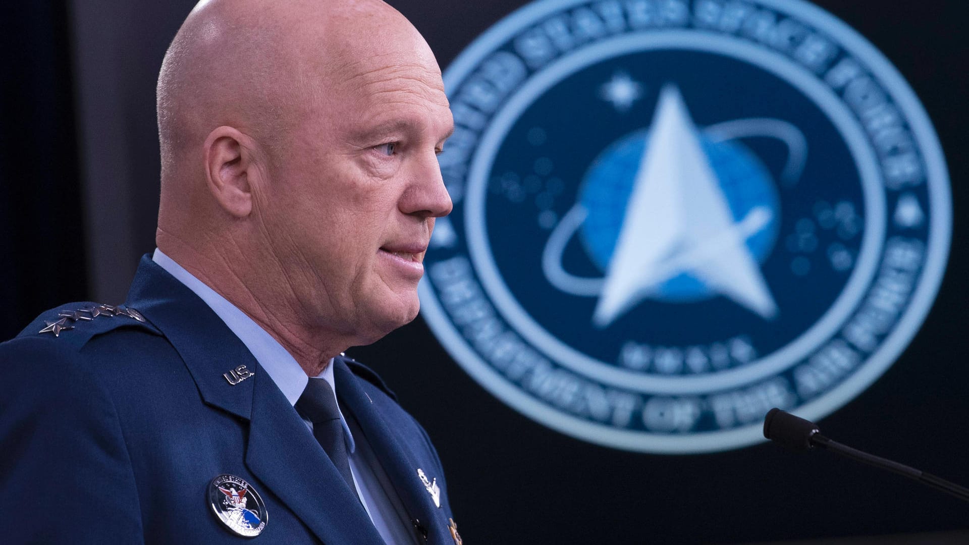 Der Chef des US Space Command General John W. Raymond: "Weiterer Beweis, dass Russland fortwährend daran arbeitet, weltraumbasierte Systeme zu entwickeln und zu testen". Der Chef des US Space Command General John W. Raymond: "Weiterer Beweis, dass Russland fortwährend daran arbeitet, weltraumbasierte Systeme zu entwickeln und zu testen".