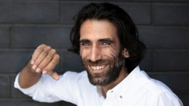 Behrouz Boochani erhält Asyl in Neuseeland.