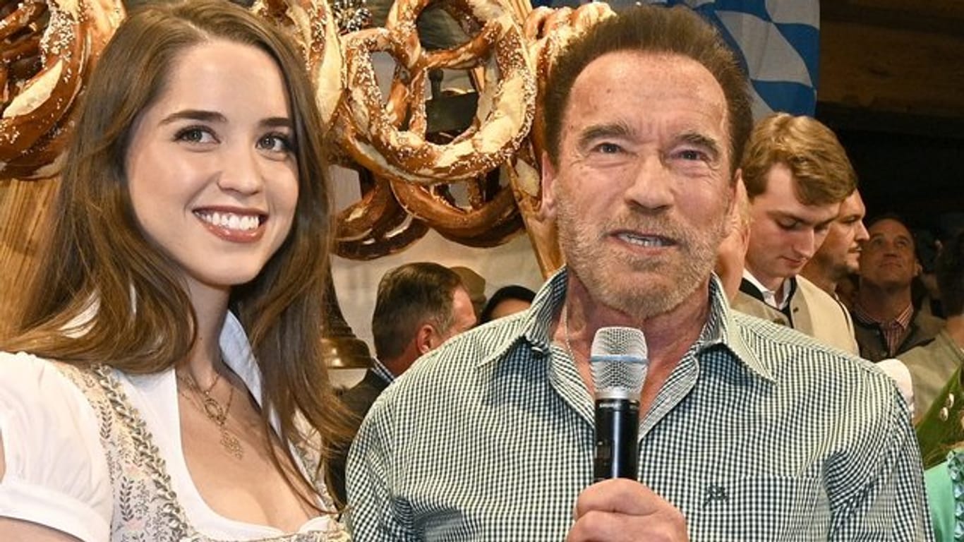 Arnold Schwarzenegger und seine Tochter Christina bei der Weißwurstparty im Stanglwirt 2020 in Kitzbühel.