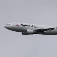 Mahan-Air-Flieger: Der Iran behauptet, US-Jets hätten eine Maschine der Airline bedrängt.