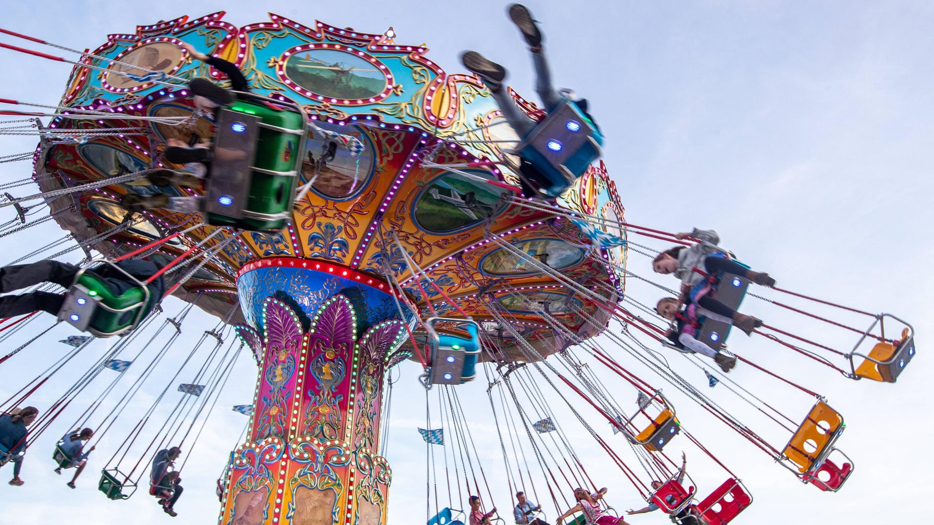 Ein Kettenkarussell auf dem Münchner Oktoberfest: In diesem Jahr wird das Volksfest nicht wie gewohnt stattfinden. Ein Kettenkarussell auf dem Münchner Oktoberfest: In diesem Jahr wird das Volksfest nicht wie gewohnt stattfinden.