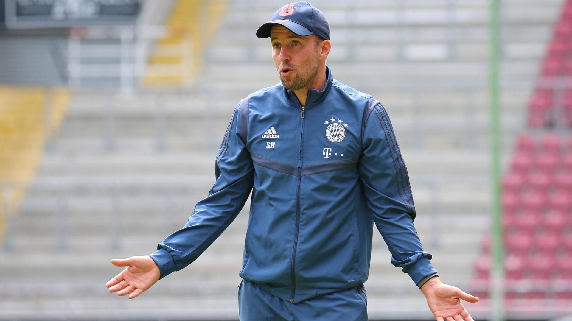Angriff auf die Bundesliga: Sebastian Hoeneß wechselt zur kommenden Saison von Bayerns Zweiter zu 1899 Hoffenheim. Angriff auf die Bundesliga: Sebastian Hoeneß wechselt zur kommenden Saison von Bayerns Zweiter zu 1899 Hoffenheim.
