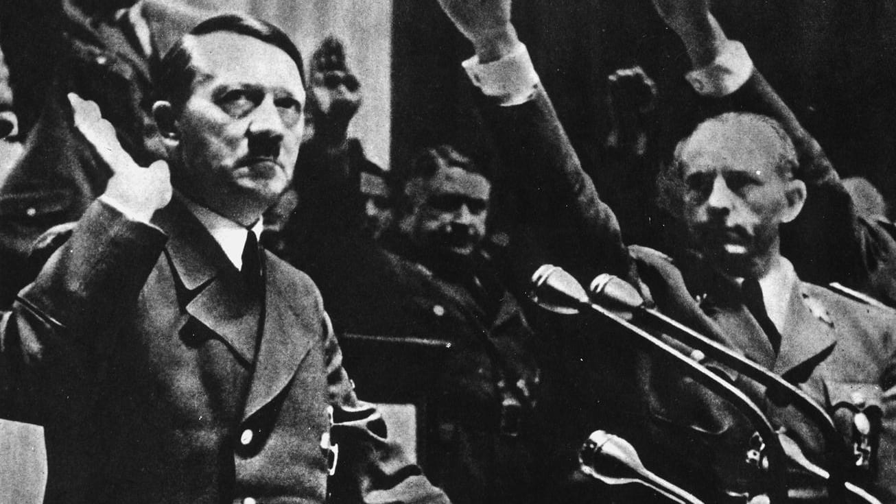 Adolf Hitler erklärt den USA 1941 im Berliner Reichstag den Krieg (Archivbild): Der Diktator verband mit Amerika nicht nur Hass, sondern auch Bewunderung.