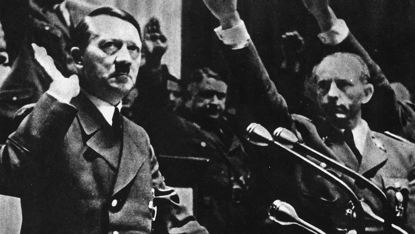 Adolf Hitler erklärt den USA 1941 im Berliner Reichstag den Krieg (Archivbild): Der Diktator verband mit Amerika nicht nur Hass, sondern auch Bewunderung.