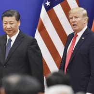 Die Spannungen zwischen USA und China eskalieren: US-Präsident Donald Trump und CHinas Präsident Xi Jinping (l.).