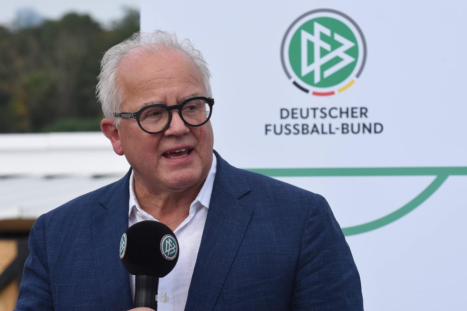 Fritz Keller: Der DFB-Präsident wird gemeinsam mit der Generalsekretärin Heike Ullrich am Abend die Partien auslosen.